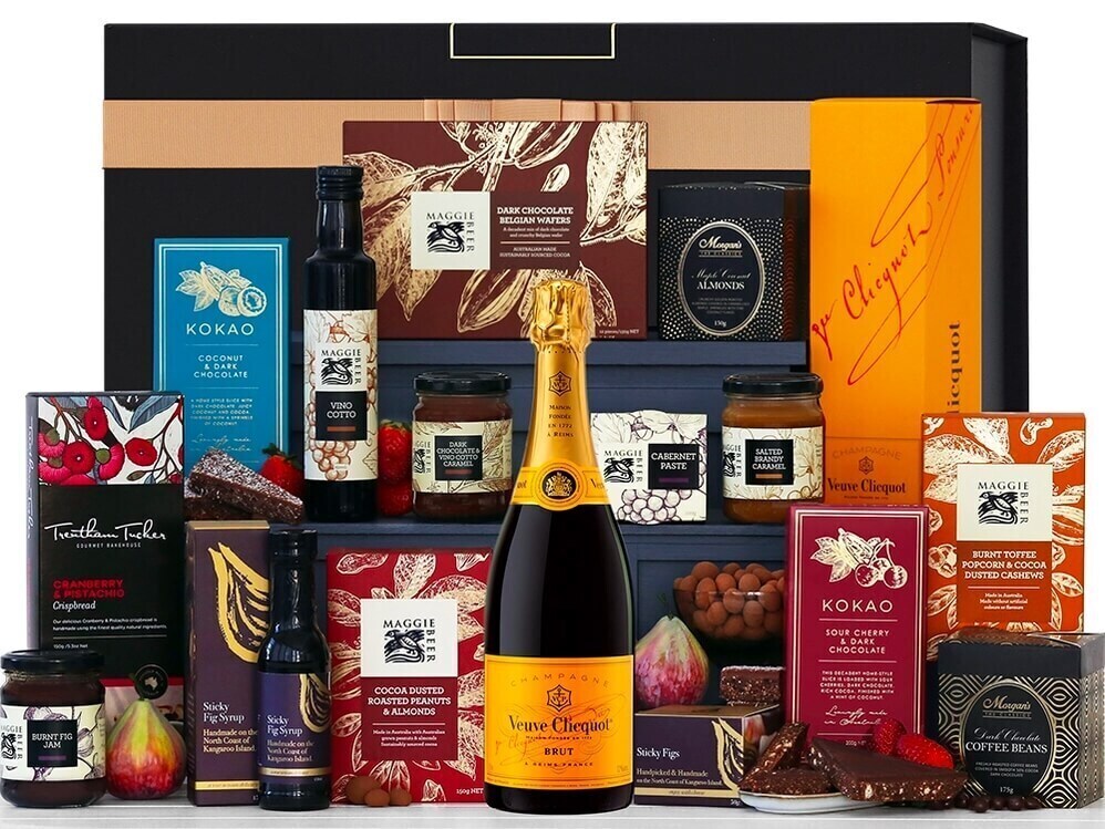 Champagne foodies hamper