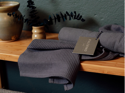 Exquisite Homewares Hamper with Robert Gordon