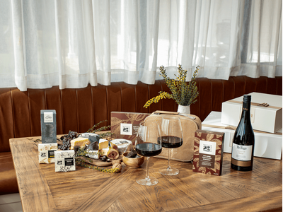 Luxury Cheese & Chocolate Hamper with Shiraz
