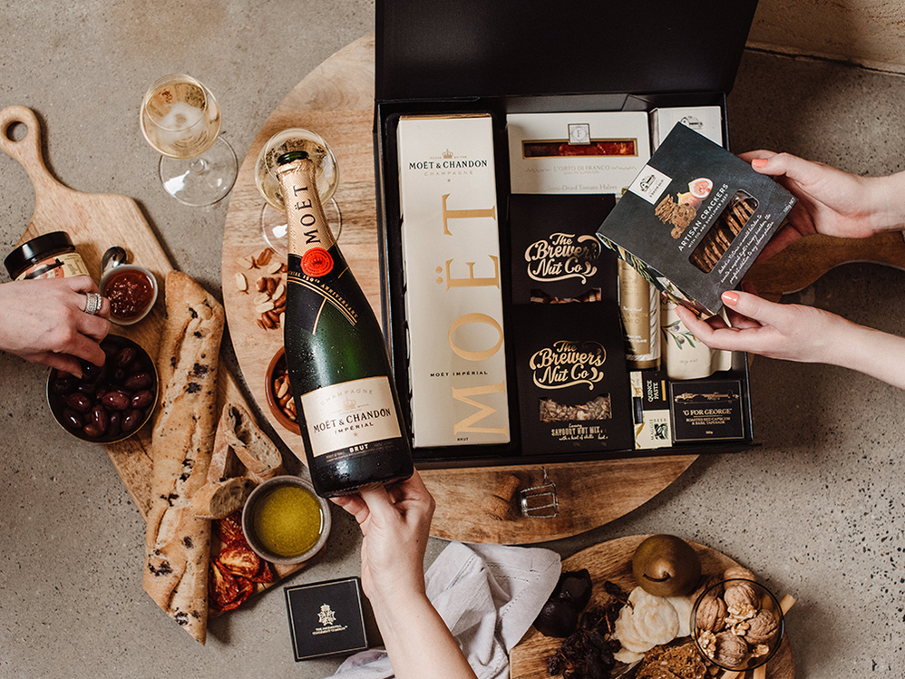 Gourmet Champagne Hampers Delivered