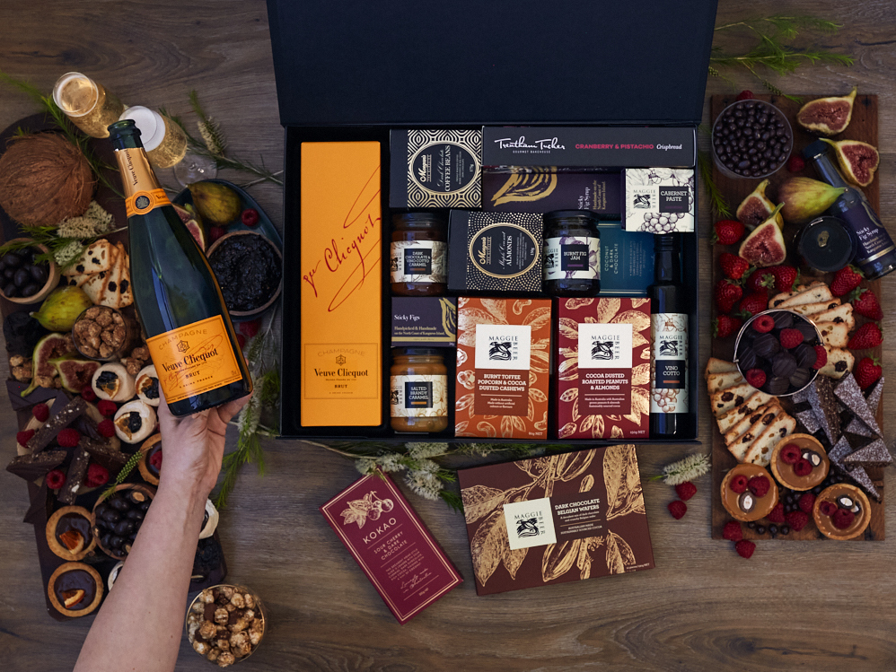 Veuve & Sweet Foodies Hamper