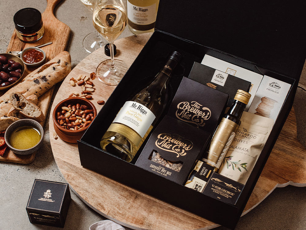 White Wine and Nibbles Hamper