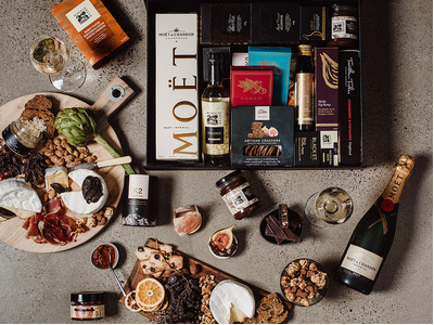 The Ultimate Foodies with Moët Hamper