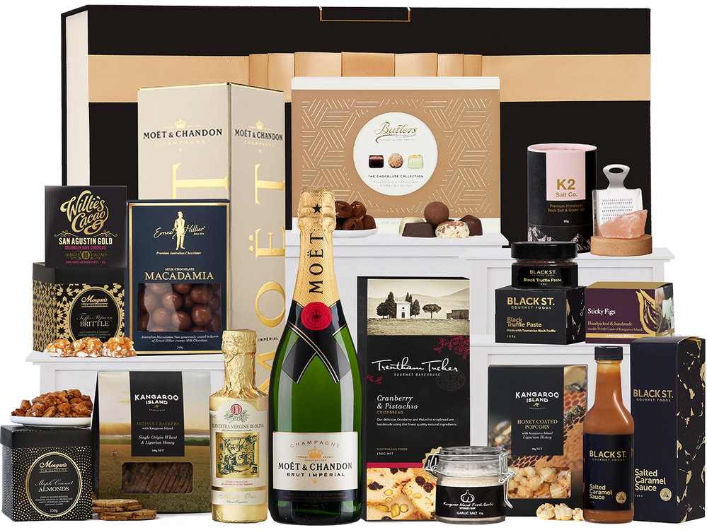 Ultimate Foodies with Moët Hamper