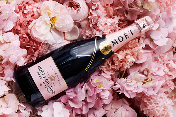 Bubbles For Mum: Buy Her Champagne This Mother's Day