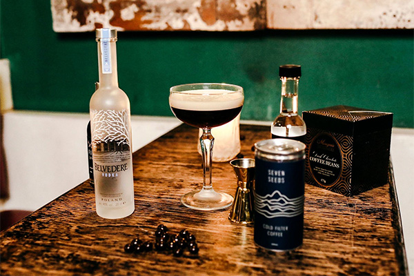 Christmas Cocktail Ideas To Get You In The Festive Spirit