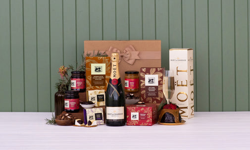 Christmas Treats With Moët Hamper