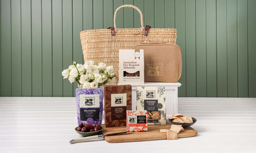 Large Gourmet Picnic Market Basket Hamper