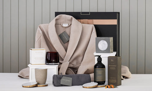 Lounging in Luxury Hamper with Robert Gordon